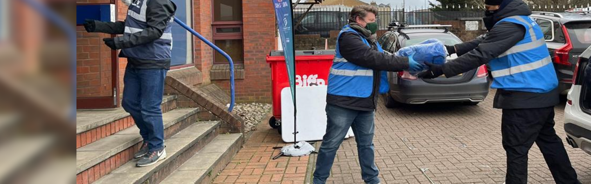 Dean Russell MP volunteering with Hand on Heart charity