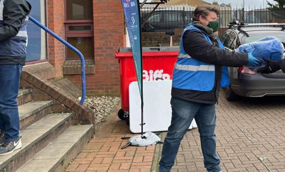 Dean Russell MP volunteering with Hand on Heart charity